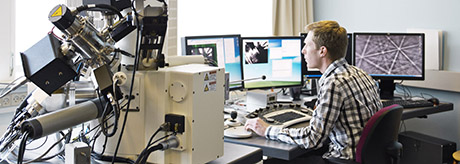 Scanning electron microscope